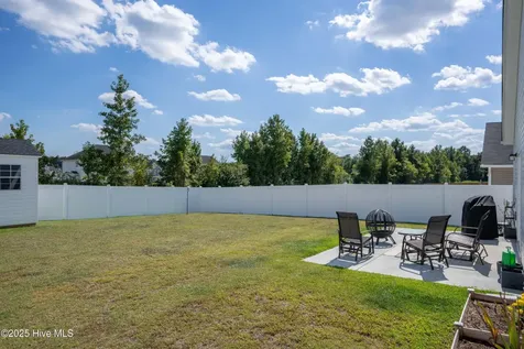 173 N Squires Run Lane Richlands NC 28574