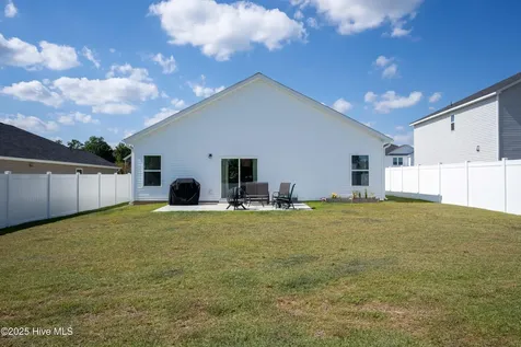 173 N Squires Run Lane Richlands NC 28574