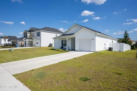 173 N Squires Run Lane Richlands NC 28574