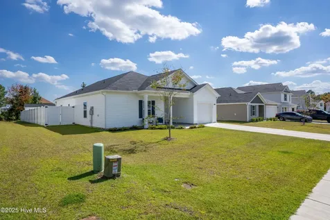 173 N Squires Run Lane Richlands NC 28574
