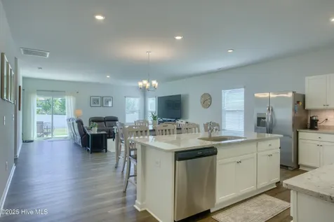 173 N Squires Run Lane Richlands NC 28574