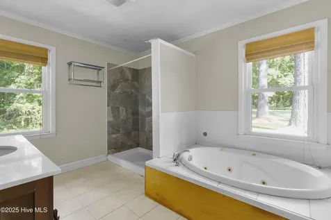 435 Sanders Lane New Bern NC 28562