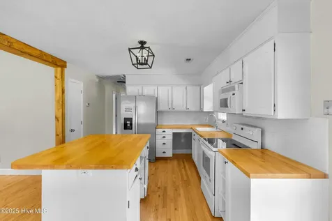 435 Sanders Lane New Bern NC 28562