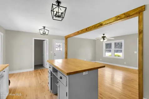 435 Sanders Lane New Bern NC 28562