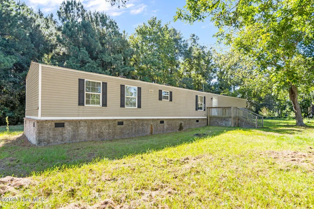 120 8th Street Bolton NC 28423