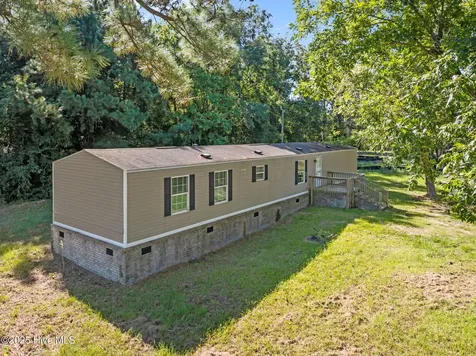 120 8th Street Bolton NC 28423