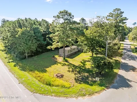 120 8th Street Bolton NC 28423