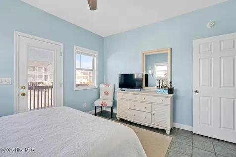 318 E Beach Drive Oak Island NC 28465