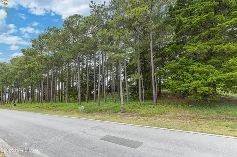 4042 Barnes Bluff Drive SE Southport NC 28461