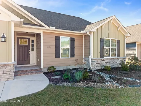 115 Grantham Place New Bern NC 28560