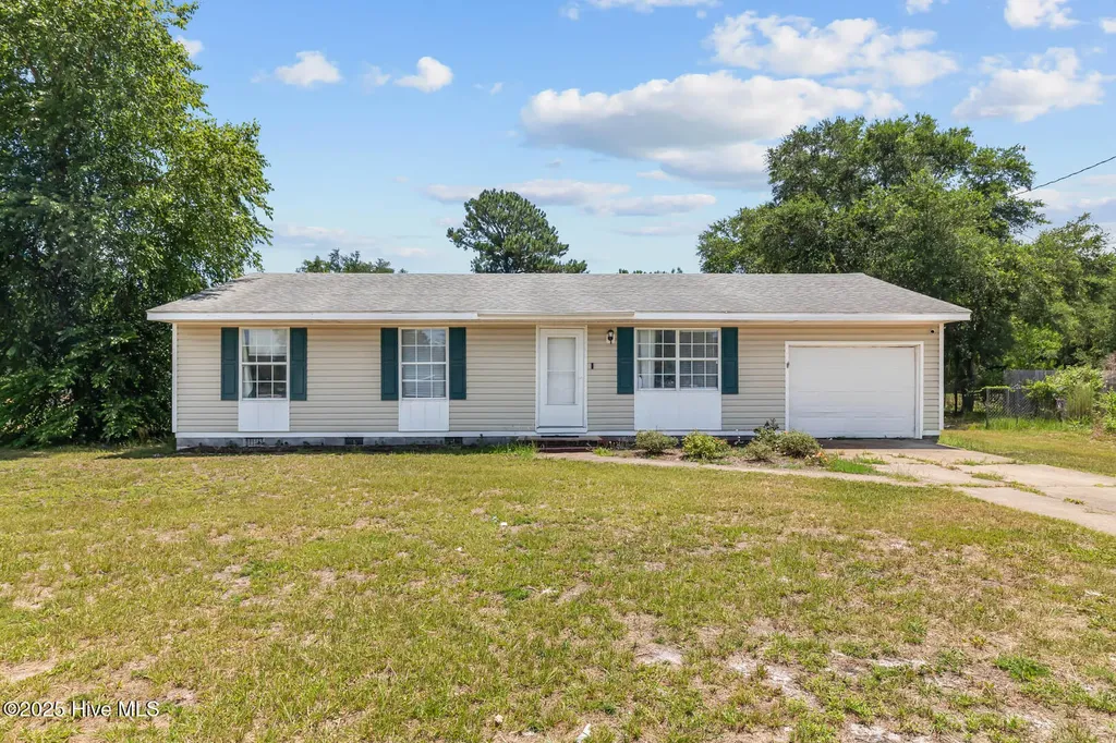 103 Riegel Drive Hubert NC 28539