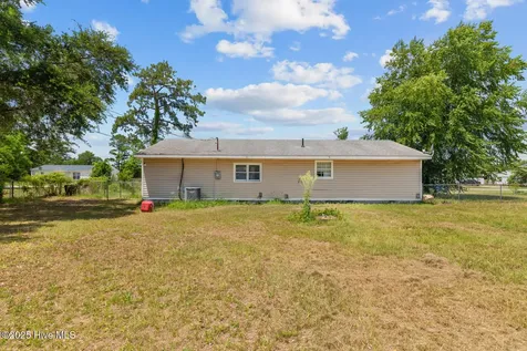 103 Riegel Drive Hubert NC 28539