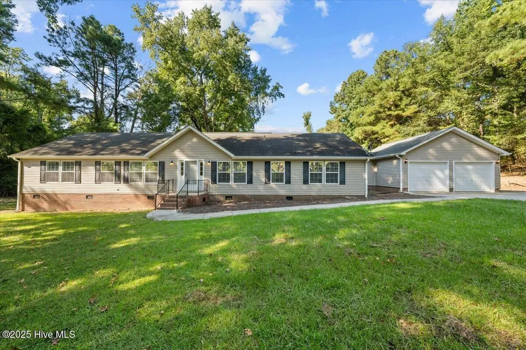 11891 Aberdeen Road Aberdeen NC 28315
