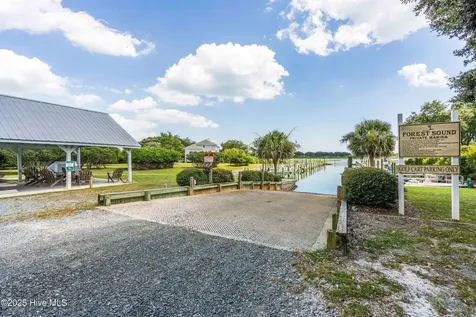 109C Corcus Ferry Road Hampstead NC 28443