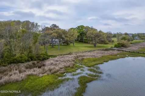 130 Harbour Drive Hubert NC 28539