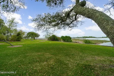 130 Harbour Drive Hubert NC 28539