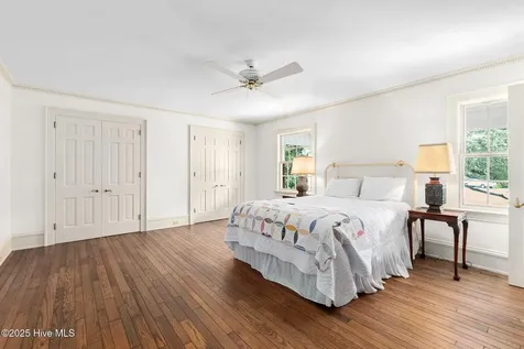 130 Harbour Drive Hubert NC 28539