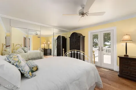 130 Harbour Drive Hubert NC 28539