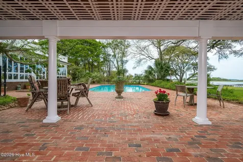 130 Harbour Drive Hubert NC 28539