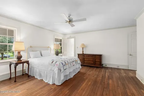 130 Harbour Drive Hubert NC 28539