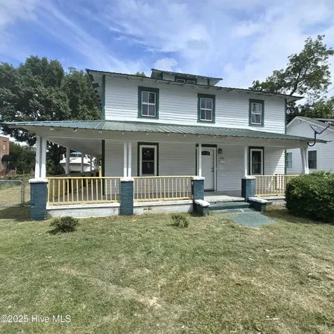 922 Elm Street New Bern NC 28560