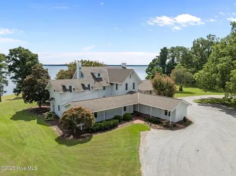 5624 Archbell Road Bath NC 27808