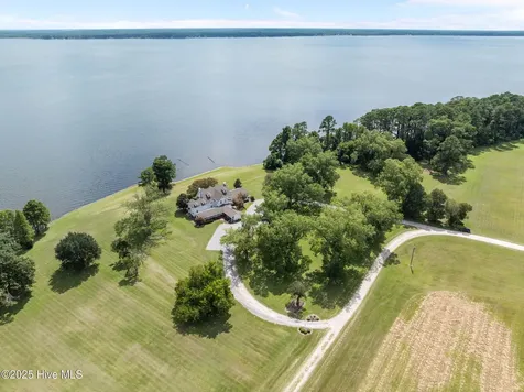 5624 Archbell Road Bath NC 27808