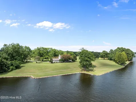 5624 Archbell Road Bath NC 27808