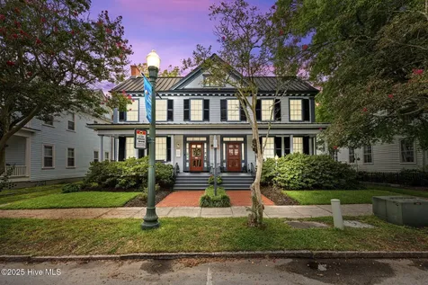 215 Pollock Street New Bern NC 28560