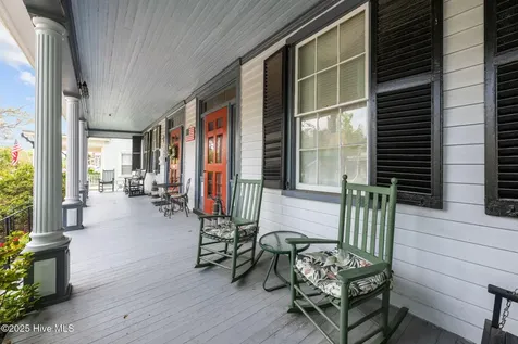 215 Pollock Street New Bern NC 28560