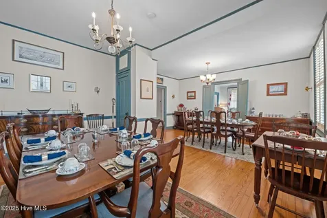 215 Pollock Street New Bern NC 28560