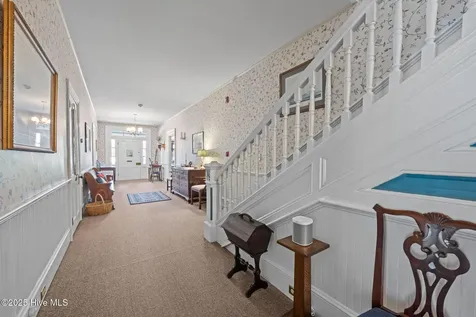 215 Pollock Street New Bern NC 28560
