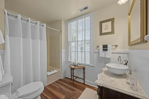 215 Pollock Street New Bern NC 28560