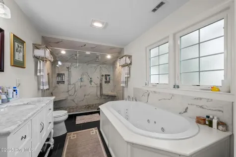 215 Pollock Street New Bern NC 28560