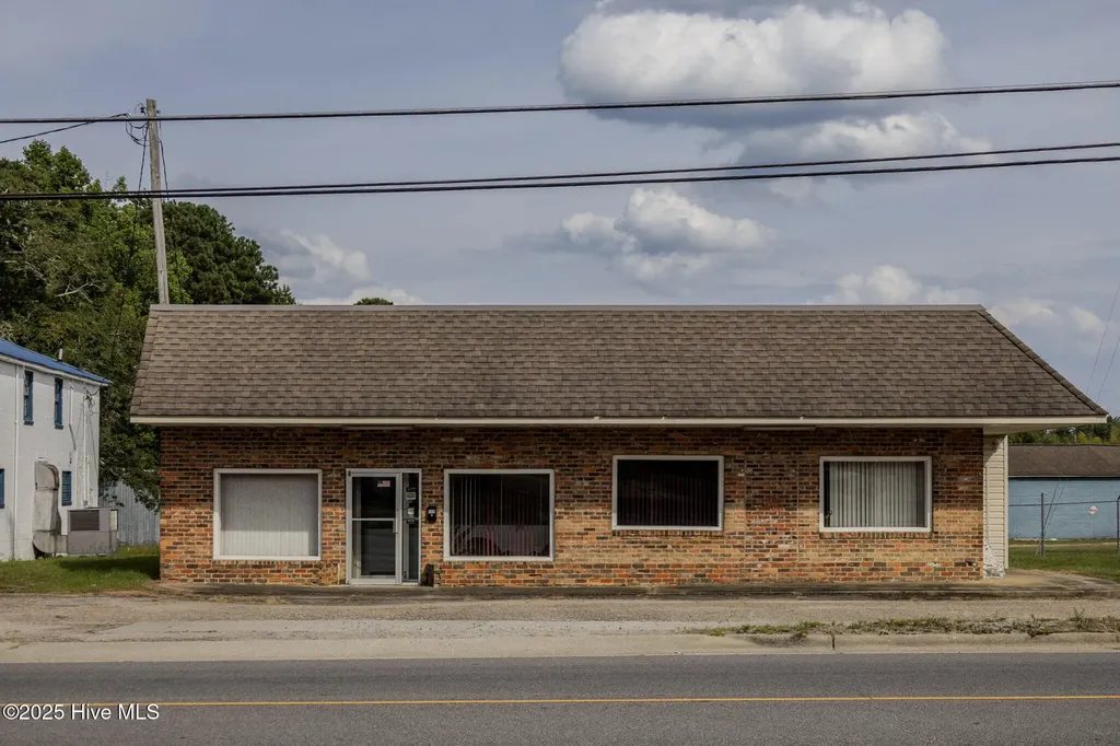 710 N Walnut Street Fairmont NC 28340
