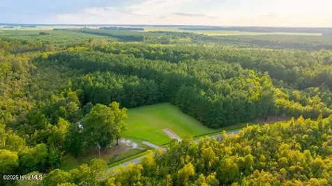 2409 S Fork Creek Road Creswell NC 27928