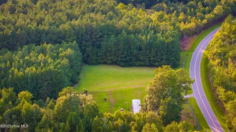 2409 S Fork Creek Road Creswell NC 27928