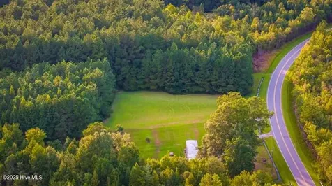 2409 S Fork Creek Road Creswell NC 27928