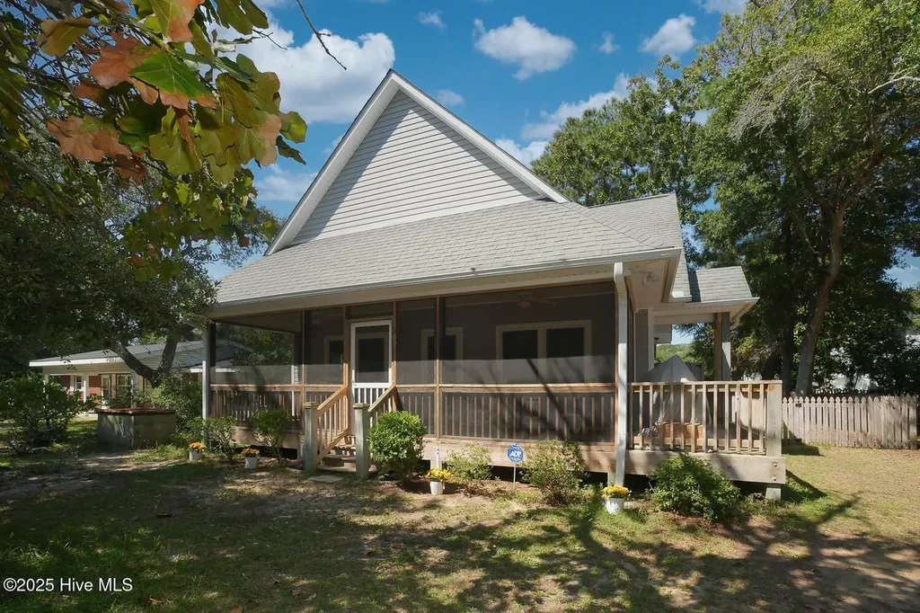 109 SE 79th Street Oak Island NC 28465