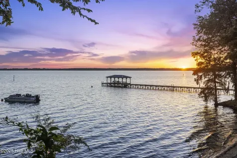 103 Top Tobacco Road Lake Waccamaw NC 28450