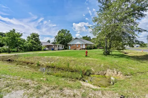 103 Top Tobacco Road Lake Waccamaw NC 28450