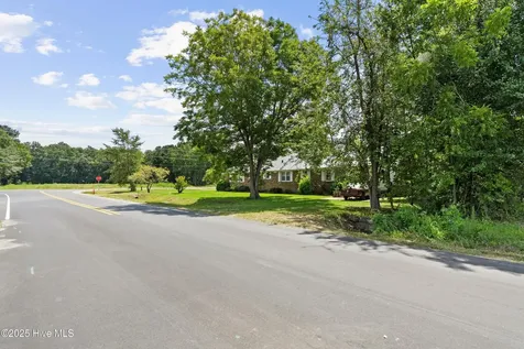 103 Top Tobacco Road Lake Waccamaw NC 28450