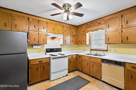 103 Top Tobacco Road Lake Waccamaw NC 28450