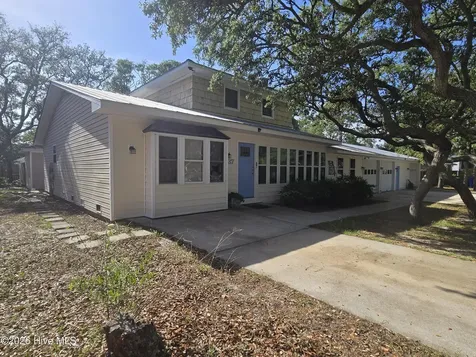 137 NW 9th Street Oak Island NC 28465