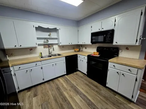 137 NW 9th Street Oak Island NC 28465
