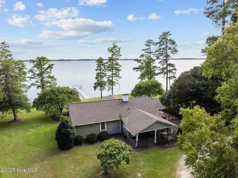 5624 Archbell Road Bath NC 27808