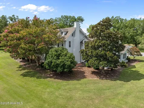 5624 Archbell Road Bath NC 27808