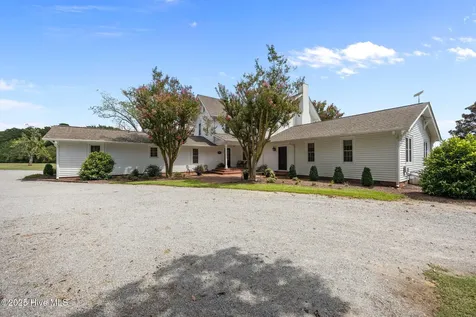 5624 Archbell Road Bath NC 27808