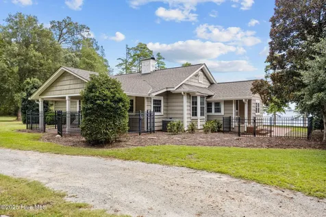 5624 Archbell Road Bath NC 27808