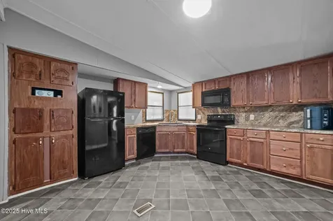 254 Warwick Drive Pinetops NC 27864